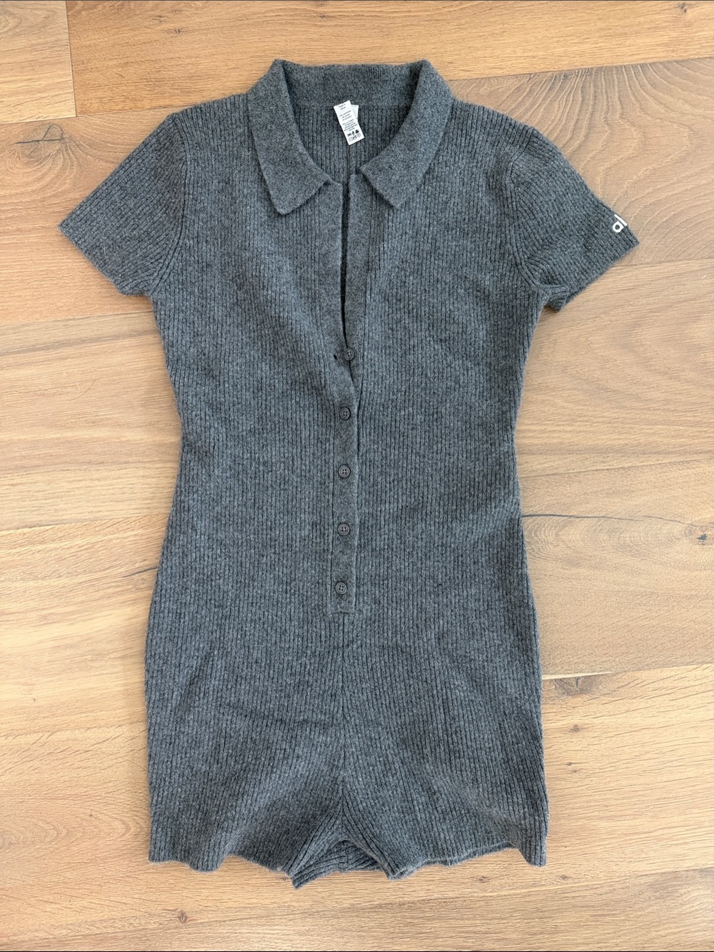 Alo Yoga Cashmere Ribbed Playsuit Shorts in Grey, Size Small